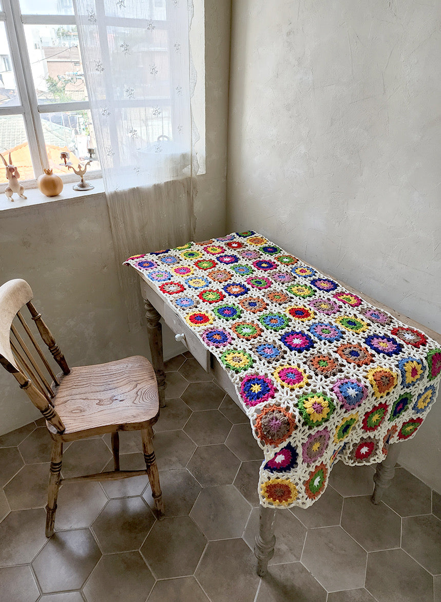 Flower pattern motif hand-knitted 120x60cm blanket Granny square mother gift