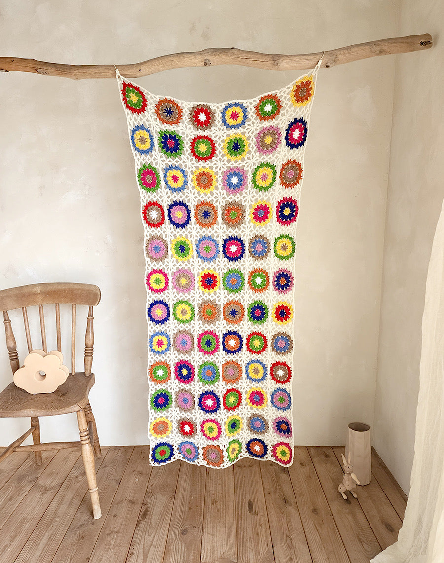 Flower pattern motif hand-knitted 120x60cm blanket Granny square mother gift