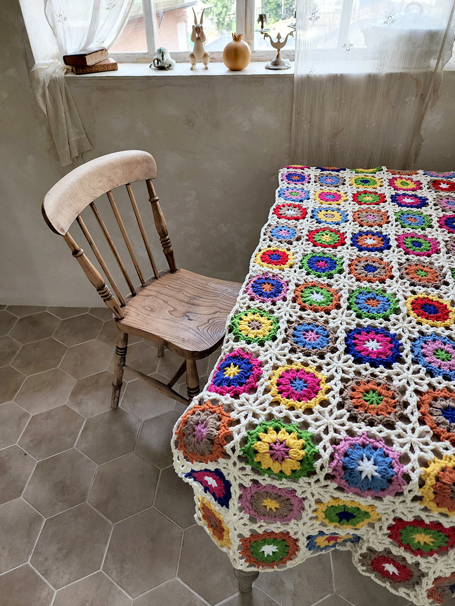 Flower pattern motif hand-knitted 120x60cm blanket Granny square mother gift