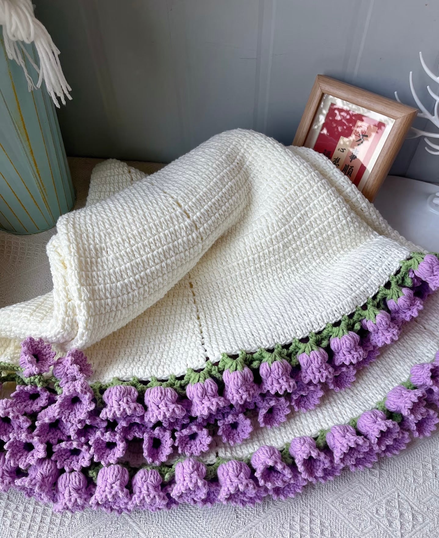Finished Hand-crocheted lily of the valley flower round blanket
