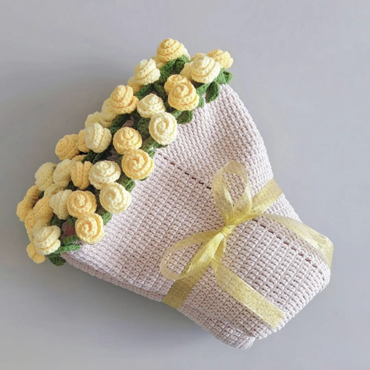 Finished Hand-crocheted Yellow Roses round blanket Women's Gifts