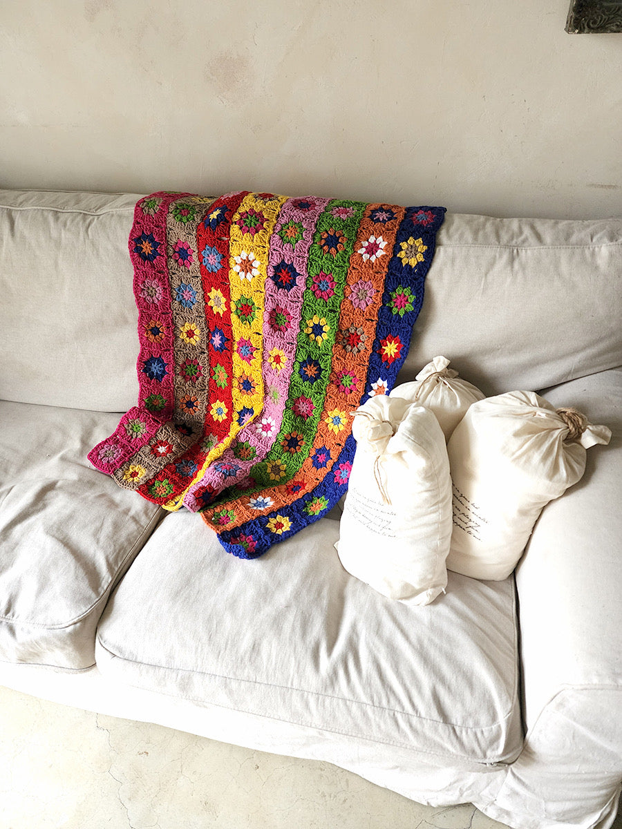 Hand-crocheted striped daisy blanket 80*60cm