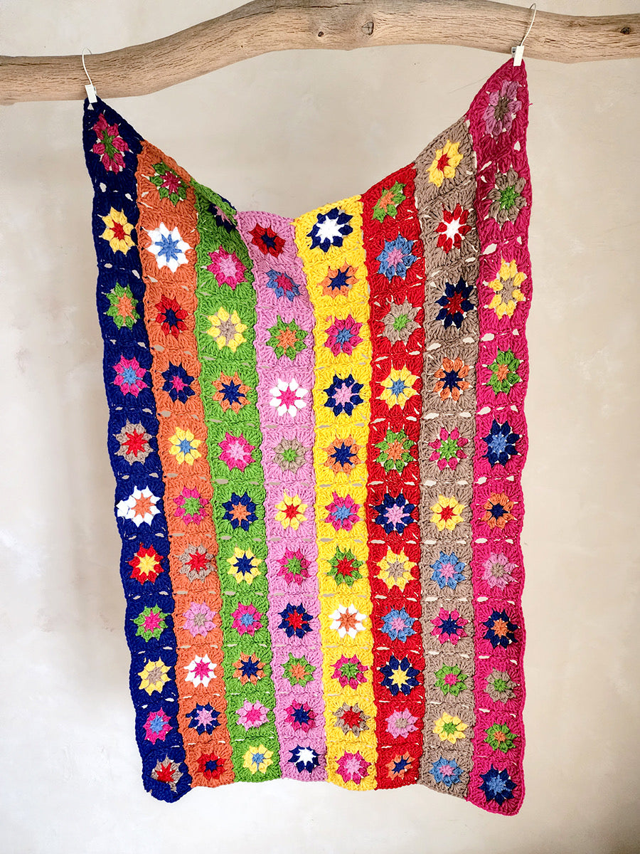 Hand-crocheted striped daisy blanket 80*60cm