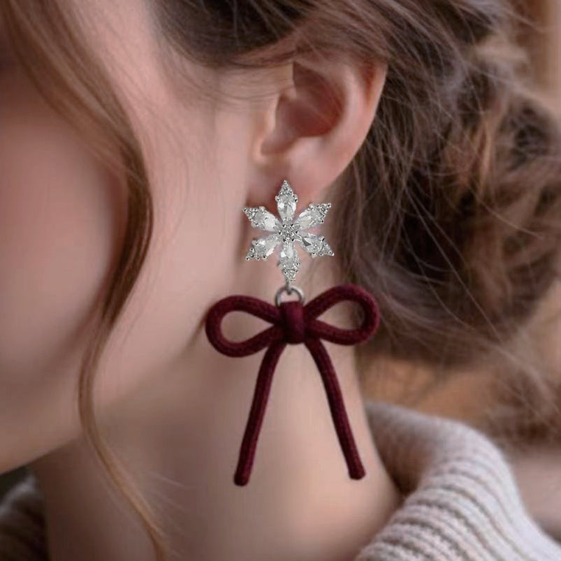Hand-crocheted gemstone yarn snowflake ribbon earrings